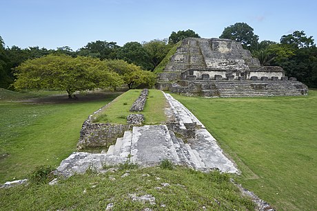 An image of the Pyramids at Altun Ha in Belize. Wikimedia Commons.