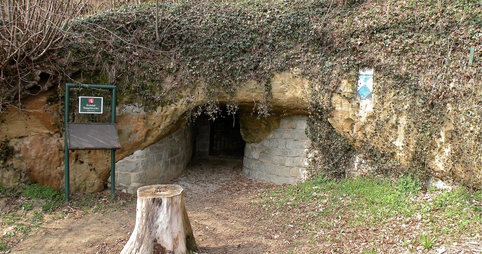 Entry to the Ratgöbluckn erdstall at Perg, Austria. Wikimedia Commons.