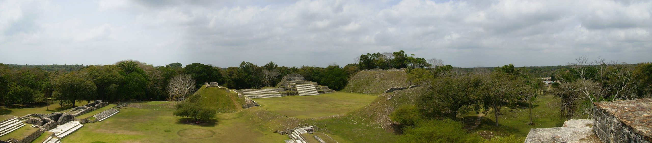 Overlook of the Site from Temple of the Masonry Altars. Wikimedia Commons.