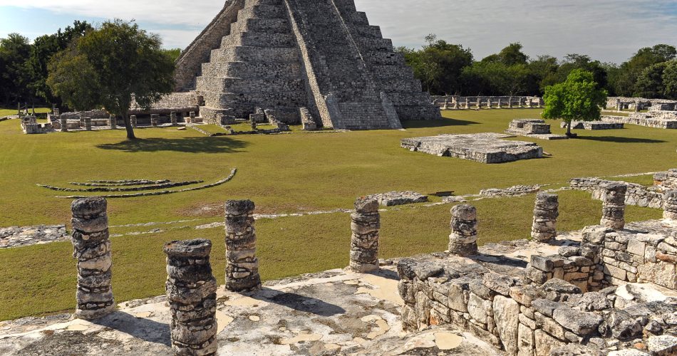 The Pyramid of Kukulkan at Mayapan. Wikimedia Commons - Pavel Vorobiev.